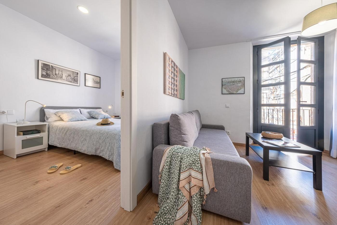 Tarragona Apartments Екстер'єр фото