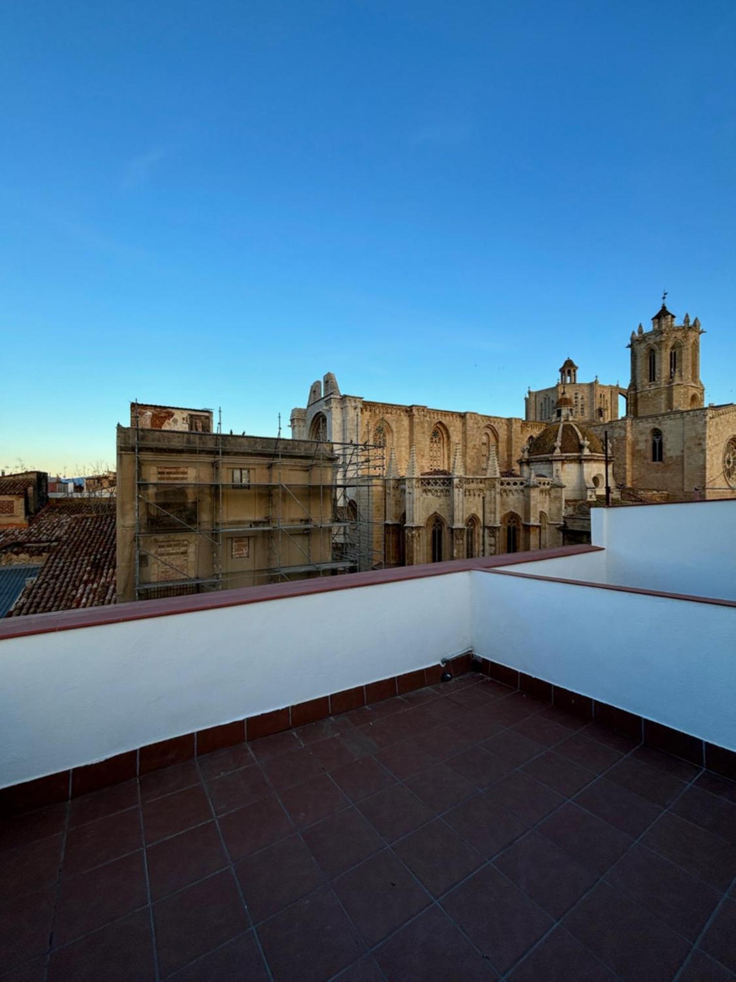 Tarragona Apartments Екстер'єр фото